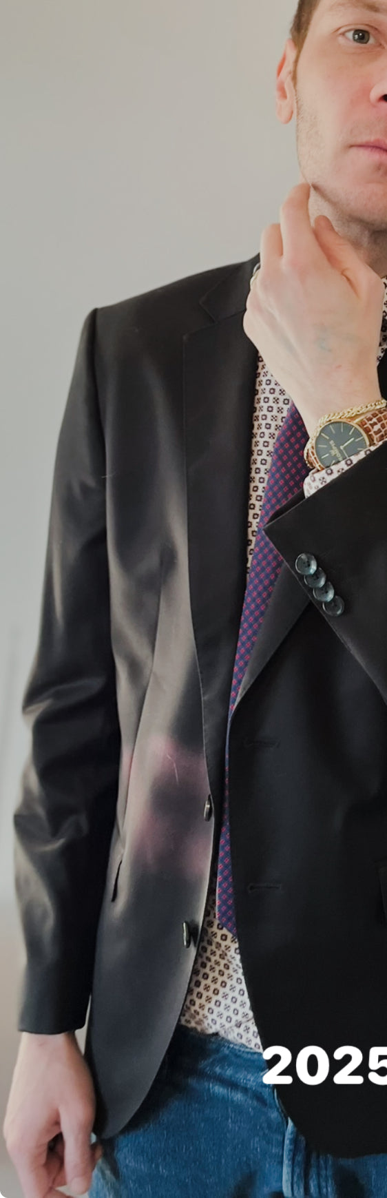 Watch KOMPIS order 2.5 months in advance